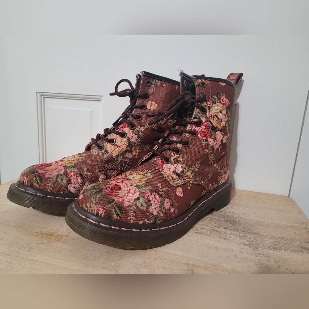 Dr. Martens 1460 floral